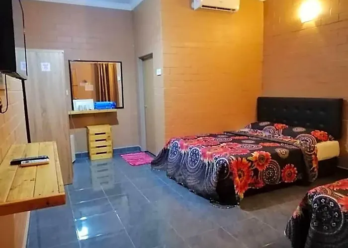 Cheerful & Cozy Roomstay