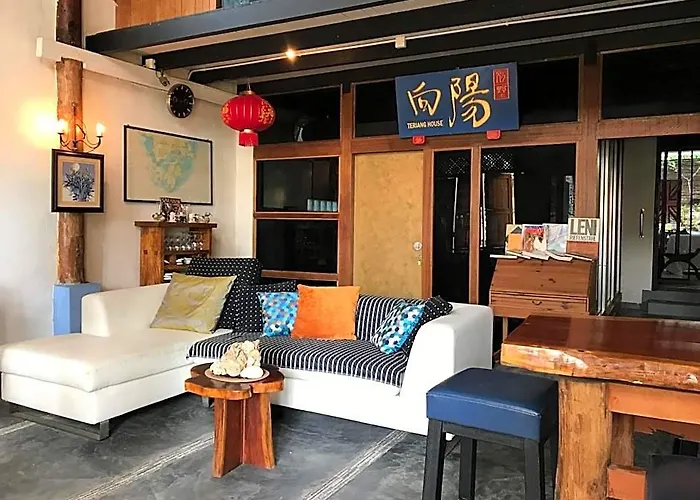 Experience Island Heritage Home